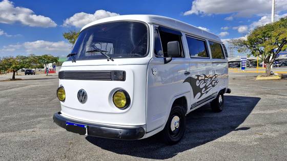 VOLKSWAGEN KOMBI 1.6 MI STD LOTAÇÃO 8V GASOLINA 3P MANUAL VOLKSWAGEN KOMBI 1.6 MI STD LOTAÇÃO 8V GASOLINA 3P MANUAL